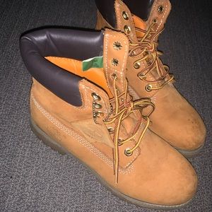 Men’s size (7) TIMBERLAND Boots. Used / No Box!